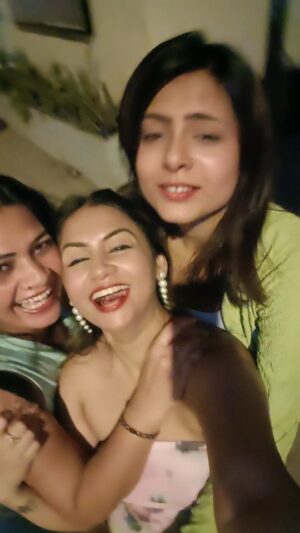 Rani Pari Instagram - ChammakChallo👯‍♀️
#actors #friends #gettogether #party #enjoy #mumbai