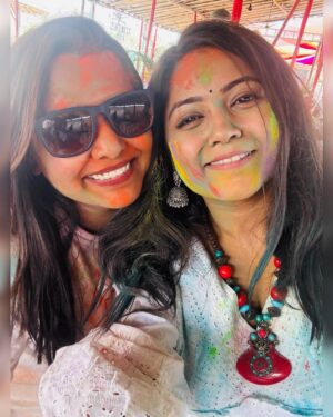Rasika Vengurlekar Instagram - Holi Celebration with Team MHJ ♥️

होळी आणि धूलिवंदनाच्या खूप खूप शुभेच्छा 🎨✨
