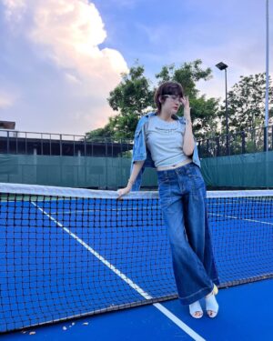 Rasri Balenciaga Instagram - Blue jean baby 
#AEJeans #AmericanEagleTH
