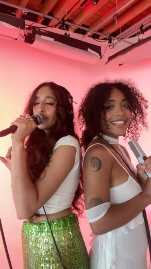 Raveena Aurora Instagram - I wanna shrink inside your pocket or sit on your shouuuulder 🧸 couldn’t think of a more perfect voice for this remix of lose my focus, thank you @whoisumi 🩷🩷🩷 out nowww