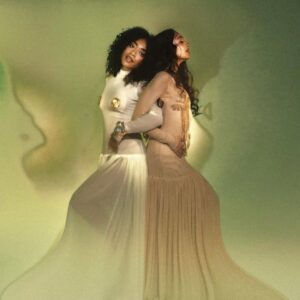 Raveena Aurora Instagram - Me and umi in the primordial soup 💫 captured by @trippydana 

Love uuuuuuu - “lose my focus ft. umi “ is out now

photos by @trippydana 
styling by @monica__murillo 
hair by @rachellitahair
makeup by @kashalassien