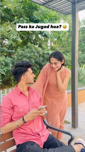 Ravina tekwani Instagram - Tumhara pass ka setting ho gaya? 
If nahi hua toh SEND THIS TO YOUR FRIEND jo Pass ka Jugad Karwa de 🙈💃🏼
.
.
.
.
.
#garba #navratri #garbareels #navratrireels #gujratireels #relatable #funny