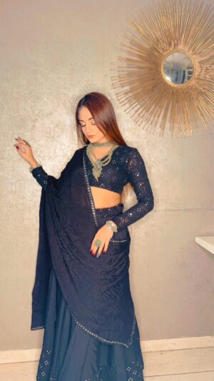 Ravina tekwani Instagram - Ye music sunke icha ho gayi post karne ki 🫣

.
.
.
.
.
#garbareels #garba #navratri #garbanight #garbalover #garbaqueen #navratri #garba #navratrireels #navratrispecial #navratri2023 
Navratri, garba reels, garba outfit