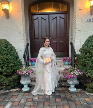 Reema Khan Instagram - The white dress fluttered in the breeze, symbolizing a fresh start and new beginnings 💕 @surriya_couture