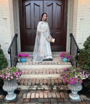 Reema Khan Instagram - The white dress fluttered in the breeze, symbolizing a fresh start and new beginnings 💕 @surriya_couture