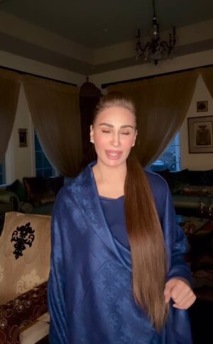 Reema Khan Instagram - Spending time with each other rather than being glued to mobile phones is a wonderful way to strengthen your bond and create lasting memories. In today’s digital age, it’s easy to get lost in screens, but prioritizing real-time connection shows love, care, and respect for each other🙏
When you put your phones aside, you become more present in the moment. You engage in deeper conversations, truly listen to each other, and enjoy shared experiences without distractions. Whether it’s taking a walk together, cooking a meal, playing a game, or simply sitting close and talking about your day, these moments help build intimacy and understanding👍
This conscious effort to focus on each other rather than screens also brings a sense of warmth and appreciation. It reminds you why you fell in love in the first place and strengthens the emotional connection that technology sometimes interrupts so please spend time with your families, friends and your lives ones 😊 
#jummamubarak 
#spendtimetogether 
#behuman