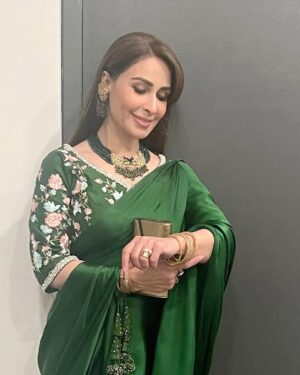 Reema Khan Instagram - The grace of a saree enhances the confidence within. @parniyaanbyayesha knows how to deal with the colors and style. 

@parniyaanbyayesha 
@gqssalon 
#sareecallection 
#2023