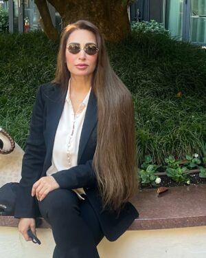 Reema Khan Instagram - Fashion fades, only style remains the same.its a way to say who you are without having to speak.In a world full of trends, I want to remain a classic. 
To me, clothing is a form of self-expression—there are hints about who you are in what you wear 😊 
#style 
#classy