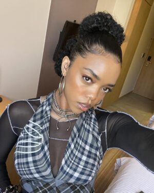 Regan Aliyah Instagram - Topic of the day: Regan Aliyah

watch her shine in XO Kitty: Season 2, now playing on Netflix