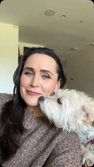 Rena Sofer Instagram - Happy Friday all!! Next Sunday, join @rena.sofer and her many pet companions along with @evalarue for a Fun- tastic Zoom event. 🤗🤗🤗🤗
Lots to talk about #generalhospital fans plus they’re happy to talk about #theboldandthebeautiful or #csimiami or #allmychildren❤️ #justshootme and so much more!!! Lots of drama at #generalhospitalabc too!!! Get your tickets and we’ll see you next Sunday!!! 😍😍😍
.
.
.
#ghbaby #coastalentertainment #renasofer #virtualevent #daytimetelevision #soapoperanews #soapopera #instagood #reelsfb #reelitfeelit❤️❤️ #reelinstagram❤️