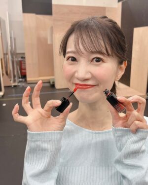 Reon Yuzuki Instagram - .
今日は
ホワイトデーということで
ねねに
お返し🐤
.
手作りクッキー返し
したいと
思ってたけど🥸

.
やっぱり
そんなん無理だーと
心が折れて笑笑
作ってくれたことに
改めて
すごっ‼️‼️って
なって🙂‍↔️🙂‍↔️

.
ねねに似合いそうな
プレゼントに
しました🙂‍↔️🙂‍↔️

.
早速つけてくれて
しゃべみたいな
顔で
ケタケタ笑ってました😊💪

.
#ホワイトデー
#久しぶりにねねにお返し
#夢咲ねね　ちゃん
#しゃべに似てる
#柚希礼音