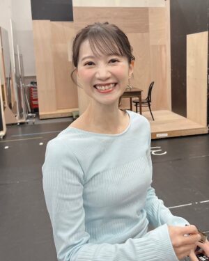 Reon Yuzuki Instagram - .
今日は
ホワイトデーということで
ねねに
お返し🐤
.
手作りクッキー返し
したいと
思ってたけど🥸

.
やっぱり
そんなん無理だーと
心が折れて笑笑
作ってくれたことに
改めて
すごっ‼️‼️って
なって🙂‍↔️🙂‍↔️

.
ねねに似合いそうな
プレゼントに
しました🙂‍↔️🙂‍↔️

.
早速つけてくれて
しゃべみたいな
顔で
ケタケタ笑ってました😊💪

.
#ホワイトデー
#久しぶりにねねにお返し
#夢咲ねね　ちゃん
#しゃべに似てる
#柚希礼音