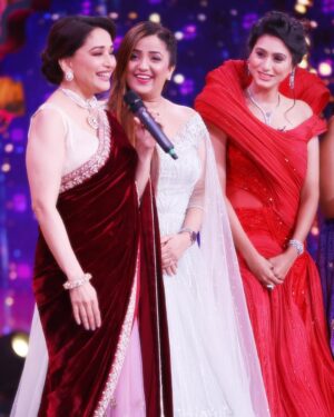 Reshma Shinde Instagram - I want to thank and express my gratitude to everyone who has been a part of this journey✨
सगळ्या प्रेक्षकांचे मनापासून आभार 🙏🏻
@star_pravah @rajwadesatish @monidoglover @ankitasuniltawde @sohamproductions 
 #Team #gharogharimatichyachuli 
 
Stylist @vili_vaishali 
Make up @pi.nki7227 
Hair @madhuri_hairstylist 
Jwellery @aadya_24collection 

#happy #gratitude #grateful