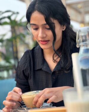 Reshma Venkatesh Instagram - Happiest here 🤍

@meena_cruze ♾️
@cheeso_theloveicon 🐾 @kavi_pretty 💕
