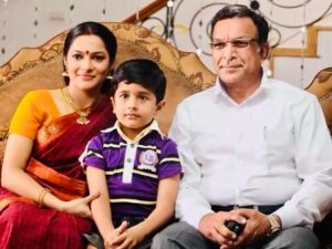Rethika Srinivas Instagram - How many of you have seen the movie . Type yes if u have !!

Memories from  my Deiva Thirumagal  movie . It was a great pleasure working with them . Made lovely friends and learnt a lot from them. Some memories are evergreen and this was surely one of them. AL vijay is one of the sweetest director too. Each and every one in the snap with me gave me lot of love and will always cherish it . 

#rethika #rethikasrinivas #shooting #memories #movie #deivathirumagal