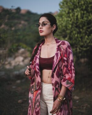Rhea Chakraborty Instagram - Eye of the tiger 🏹 

#iykyk #chapter2 

Styled by: @theanisha 
Assisted by: @jhanvikhatwani_ 
Makeup: @makeupbyshikhamishra
Hair: @kimberlyychu
📸: @rjdeigg