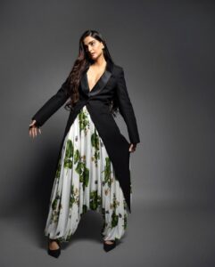 Producer Rhea Kapoor HD Photos and Wallpapers March 2025