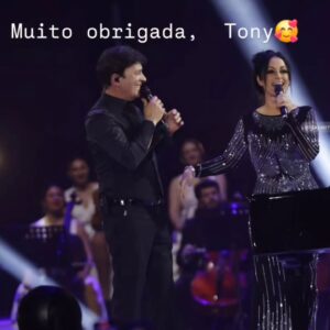 Rita Guerra Instagram - A vida tem-me  proporcionado momentos únicos e ontem foi um deles.
Muito obrigada pelo convite, Tony, e muito obrigada a todas as pessoas envolvidas na produção,  que me receberam com tanto carinho❤️
Muito obrigada ao Público!!🌷

@tonycarreiraoficial  @meoarenaoficial