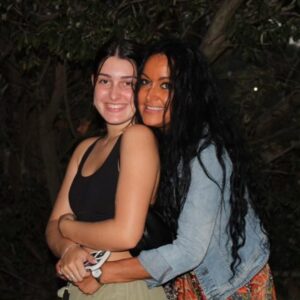 Rita Guerra Instagram - A flor mais linda do meu jardim faz 18 anos🥰
Que orgulho em ti, minha filha, desejo-te tudo de bom na vida, bem mereces❤️❤️❤️ Estarei sempre aqui para tudo, Luv U🥰

@madi.guerra_ 
#18anos #aniversário #amelhorfilhadomundo