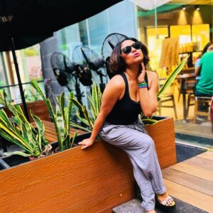 Rituparna Sen Instagram - Take it easy babe🎬