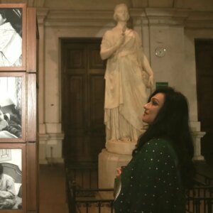 Rituparna Sengupta Instagram - Renowned artist Smt. @rituparnaspeaks visited the Indian Museum, Kolkata, today, March 28, 2025! 
A moment of art, culture, and heritage coming together. 

@ministryofculturegoi
@amritmahotsav
#IndianMuseum #ExploringHeritage #rituparnasengupta