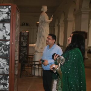Rituparna Sengupta Instagram - Renowned artist Smt. @rituparnaspeaks visited the Indian Museum, Kolkata, today, March 28, 2025! 
A moment of art, culture, and heritage coming together. 

@ministryofculturegoi
@amritmahotsav
#IndianMuseum #ExploringHeritage #rituparnasengupta