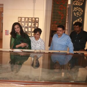 Rituparna Sengupta Instagram - Renowned artist Smt. @rituparnaspeaks visited the Indian Museum, Kolkata, today, March 28, 2025! 
A moment of art, culture, and heritage coming together. 

@ministryofculturegoi
@amritmahotsav
#IndianMuseum #ExploringHeritage #rituparnasengupta