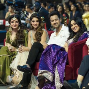 Rituparna Sengupta Instagram - @starjalsha পরিবার অ্যাওয়ার্ড ২০২৫ ...

@yourkoel @totaroychoudhury @tonushree_10 @yashdasgupta @nusratchirps @imdevadhikari @monami_ghosh @kanchanthinksreaal 

🥻 @sanskriti_kolkata
💍 @uzma_m_firoz
💇 @rajat_chakroborty
💄 @makeup.kaushikrajat 
📸 @avi_jit_k 
🔗 @sociallyyours.vs