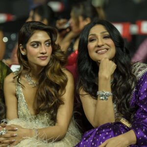 Rituparna Sengupta Instagram - @starjalsha পরিবার অ্যাওয়ার্ড ২০২৫ ...

@yourkoel @totaroychoudhury @tonushree_10 @yashdasgupta @nusratchirps @imdevadhikari @monami_ghosh @kanchanthinksreaal 

🥻 @sanskriti_kolkata
💍 @uzma_m_firoz
💇 @rajat_chakroborty
💄 @makeup.kaushikrajat 
📸 @avi_jit_k 
🔗 @sociallyyours.vs