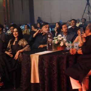 Rituparna Sengupta Instagram - Style Icon (Female) ... #filmfareawards #filmfareglamourandstyleawards 

🥻 @estreekolkata 
💄 @makeup.kaushikrajat 
💇 @rajat_chakroborty 
📸 @avi_jit_k 
🔗 @sociallyyours.vs