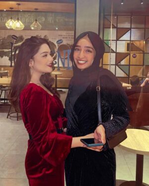 Romaisa Khan Instagram - Happy Birthday to my almost Twin 💓 6 years and still counting You made me believe in “Soul Sisters” @hamna.ayub