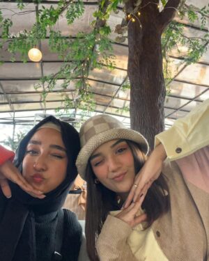 Romaisa Khan Instagram - Happy Birthday to my almost Twin 💓 6 years and still counting You made me believe in “Soul Sisters” @hamna.ayub