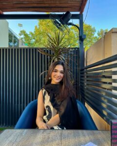 Actress Romaisa Khan HD Photos and Wallpapers March 2024