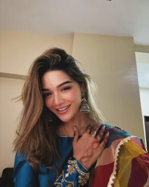 Romaisa Khan Instagram - 🐐 Eid Mubarak