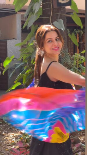 Roop Durgapal Instagram - Bas yunhi.. maybe to celebrate India’s fabulous win last night 😀 ❤️ 
.
.
.
.
.
#réel #reels #reelsinstagram #reelkarofeelkaro #reelitfeelit #reelsindia #reelvideo #roopdurgapal #viral #viralreels #viral