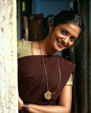 Roopa Koduvayur Instagram - #Bts #yamakaathaghi 
.
.
.

.
..
..
.

.
.

.
.

.

.

.
.
.

.
.
.
.
.
.
.
.
.
.
.
.
.
.

.
.
.
.
.
.
.
.
.
.
.
.

.
..
.
.
.
.
.

#tamil #shooting #stills #sets #nomakeup #nature #potrait #village #filmset #roopakoduvayur