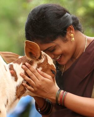 Roopa Koduvayur Instagram - #Bts #yamakaathaghi 
.
.
.

.
..
..
.

.
.

.
.

.

.

.
.
.

.
.
.
.
.
.
.
.
.
.
.
.
.
.

.
.
.
.
.
.
.
.
.
.
.
.

.
..
.
.
.
.
.

#tamil #shooting #stills #sets #nomakeup #nature #potrait #village #filmset #roopakoduvayur
