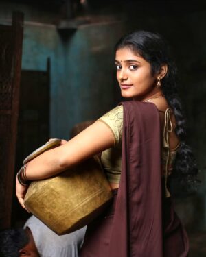 Roopa Koduvayur Instagram - #Bts #yamakaathaghi 
.
.
.

.
..
..
.

.
.

.
.

.

.

.
.
.

.
.
.
.
.
.
.
.
.
.
.
.
.
.

.
.
.
.
.
.
.
.
.
.
.
.

.
..
.
.
.
.
.

#tamil #shooting #stills #sets #nomakeup #nature #potrait #village #filmset #roopakoduvayur