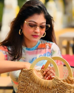 Rooqma Ray Instagram - Seaside vibes ☀️🐚🌊🏖️

Clicked by @sreetama_roychowdhury 

#insta #beach #summer #vibes #music #love #rooqmaray #holi