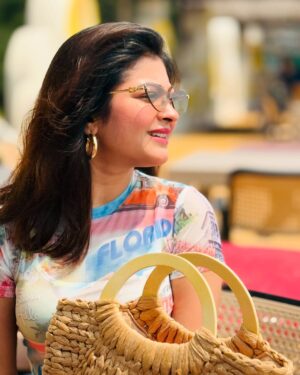Rooqma Ray Instagram - Seaside vibes ☀️🐚🌊🏖️

Clicked by @sreetama_roychowdhury 

#insta #beach #summer #vibes #music #love #rooqmaray #holi