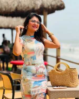 Rooqma Ray Instagram - Seaside vibes ☀️🐚🌊🏖️

Clicked by @sreetama_roychowdhury 

#insta #beach #summer #vibes #music #love #rooqmaray #holi