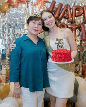 Rose Van Ginkel Instagram - Lucky Girl 🤍

Thank you Lord for another year 🙏🏻

Thank you sa mga taong nag mamahal sakin and mahal ko. 🫶🏻