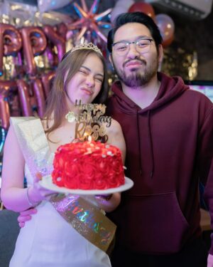 Rose Van Ginkel Instagram - Lucky Girl 🤍

Thank you Lord for another year 🙏🏻

Thank you sa mga taong nag mamahal sakin and mahal ko. 🫶🏻
