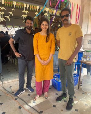 Roshni Prakash Instagram - #VANANGAAN releasing on @primevideoin & @tentkotta_official made me reminisce about the shooting days & all the magic that it carried. Thank you for accepting TINA & showering me with so much love. I played a character that was quite foreign, trying comedy ( or rather, an eccentric character) for the 1st time. Learning, loving & evolving through Cinema. 🤍

1) I played my own version of Gangubai. 😅

2) & 3) The looks which got me through the first phase of audition. 

4) & 5) Guru aka BALA sir. 🔥

6) After shooting the infamous “adi vaangara” scene ( for all those who are asking, NO, Arun didn’t really hit me) 😅🤷🏽‍♀️

7) With AL Vijay sir & Samuthirakani sir. It’s a very different energy to be surrounded by not 1, but 4 renowned directors. (Missed getting a picture with Mysskin sir, his zeal & energy are unmatchable ). 

8) & 9) Rithu kanna 🤍 My Devi baby. 😚

10) Oota on set was bomb. I belted royally. Tummy & heart were always full. 

11) BTS. 😬

12) We had the opportunity to shoot in Mahabalipuram. Everyday after shooting, my favourite passtime was sitting and gazing at the beach. The salty breeze made my hair frizzy, but who cares? ☺️

13) After three look test & countless make up trials, one of the craziest look I have ever tried. If there was a fancy dress competition, I would have won. Full credits to the team who spent 1000 hours to make this happen. 🤍

14) Meet Charles (the one in Kavi cloth). He is an amazing swimmer. One day he swam from middle of the ocean to the shore. This was taken after a long day at work, but speaking to the locals got our energy back. ☺️

15) Look from one of my fav scene which never made it to the cut. :( 

16) The gym in ANNAI Resorts, Kanyakumari was Gold. Be it morning or evening, Golden rays always made their way in. You could hear the beach roaring, & had the gym all to myself. PURE GOLD. 

17) After a good day of non stop crying for the scene. 🙂🙃

18) Sunrise in Kanyakumari. Grateful 🙏

19) Visited ANNAMALAIYAR temple after a soul-filling schedule in Thiruvannamalai. 

20) 🤍

#vanangaanonprime #vanangaanontentkotta