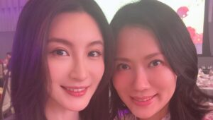 Rosina Lin Instagram - 開心開年飯in Singapore🥂❤️恭喜發財！
 #PanPacific  #UOB大華銀行