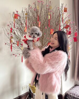 Rosina Lin Instagram - 大年初一🍊大吉大利！恭喜大家發財！身體健康，萬事如意！❤️🥂🎉⭐️
#新年快樂 #大年初一