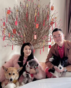 Rosina Lin Instagram - 大年初一🍊大吉大利！恭喜大家發財！身體健康，萬事如意！❤️🥂🎉⭐️
#新年快樂 #大年初一