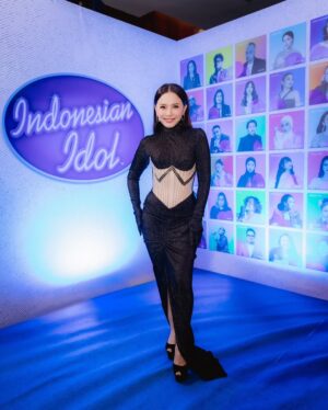 Rossa Instagram - Are you ready for Indonesian Idol Season XIII?
@indonesianidolid

In @wikiwu5

Photo by @morizsey