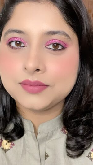 Rudrita Chatterjee Instagram - Pink Glitter
#reels #reelsinstagram #reelsvideo #reelitfeelit #reelsindia #reelkarofeelkaro