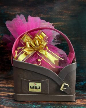 Rudrita Chatterjee Instagram - With wedding season around the corner, @fabellechocolates has geared up to add a magical touch to these celebrations with its exquisite collection of chocolates put together in exuberant hampers for the most treasured times of the year. 

Why give the traditional flower bouquet when you can instead give a bouquet of exquisite chocolates carefully curated with expert craftsmanship of Master Chocolatiers. Whether it is to celebrate the lovely couple who are ready to start the new journey of their lives together or as a return gift, Fabelle has a sweet surprise for all. 

The collections come in three different variants: Elegant Bouquet, Royale Bouquet and Grande Bouquet. 

#FabulousWeddingsWithFabelle
@itcroyalbengal
@fabellechocolates